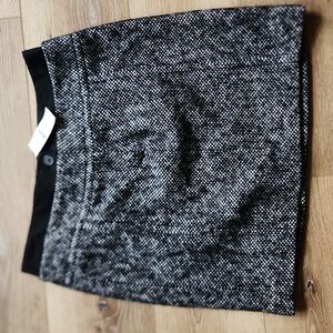NWT Black and White LOFT Skirt Size 4
